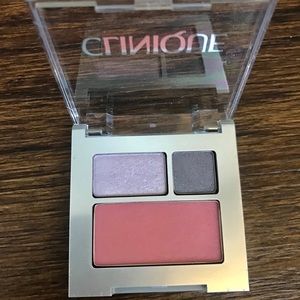 CLINIQUE - blush/ eyeshadow duo .